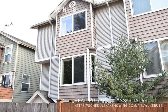 Primary Photo - 9211 Ashworth Ave N