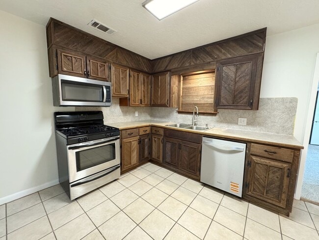 Building Photo - 3012 Gary Ave