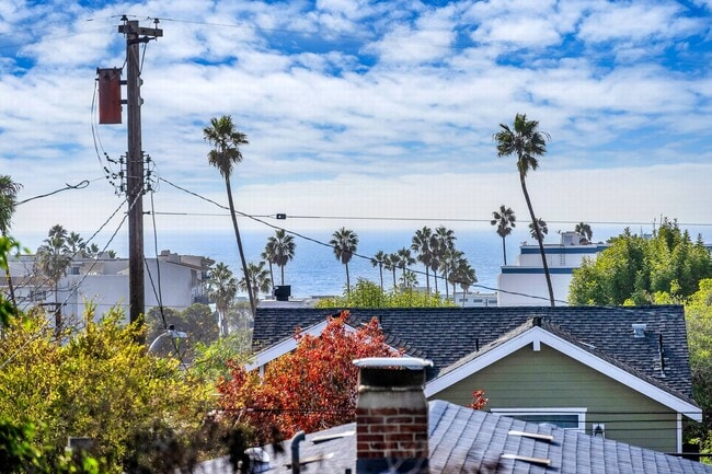 Building Photo - 204 S Guadalupe Ave