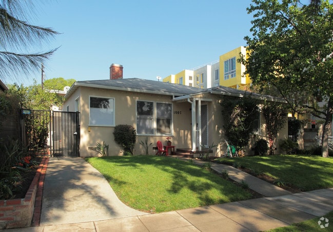 Primary Photo - 1007 Pacific St