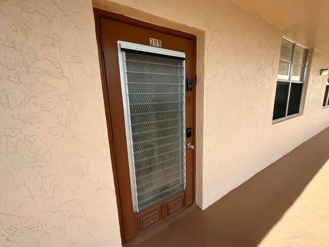 Building Photo - 14671 Bonaire Blvd