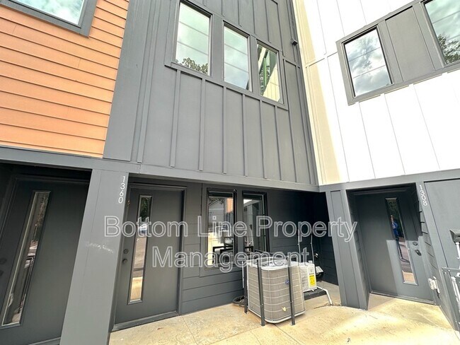 Building Photo - 1360 Briar Creek Rd