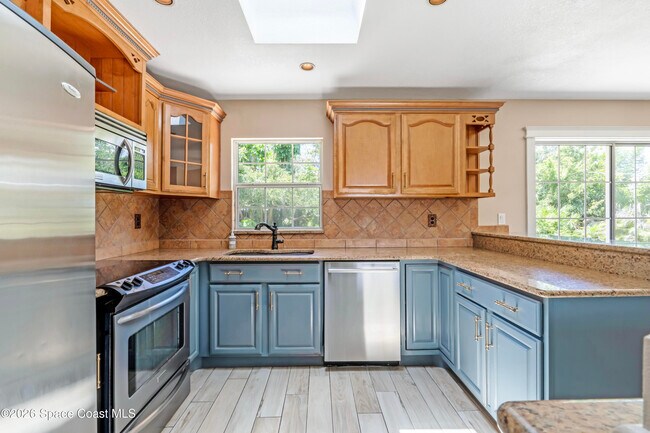 Building Photo - 317 Surf Dr
