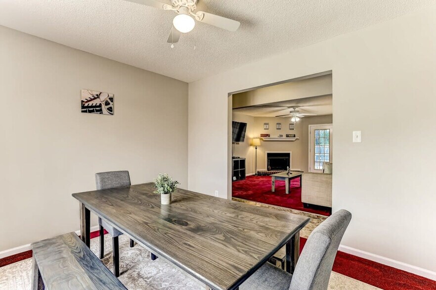 Building Photo - 105 Crossvine Ct