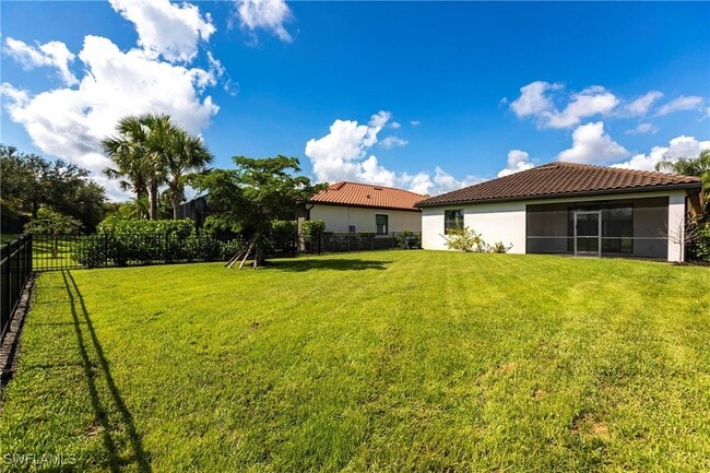Building Photo - 12763 Fairington Way