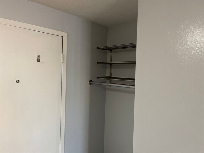 Building Photo - 12 Woodland St