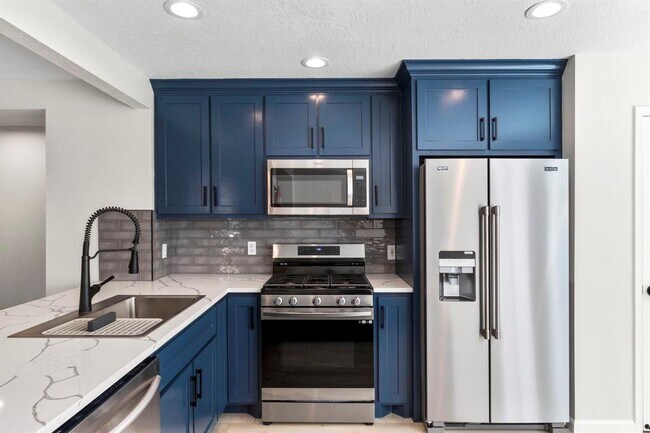 Building Photo - 1204 Gerona Blvd