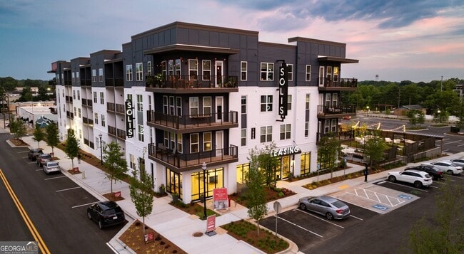 Building Photo - 1000 Rea Dr SW