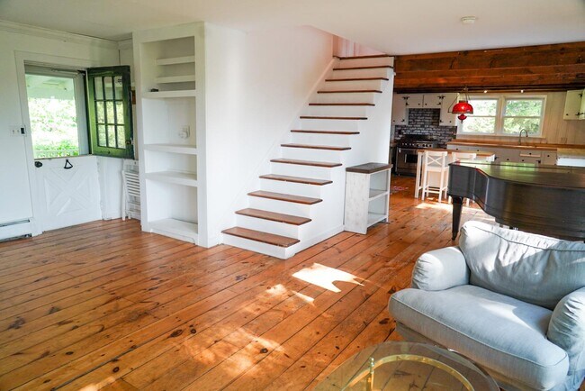 Building Photo - 9 Pulvers Ln
