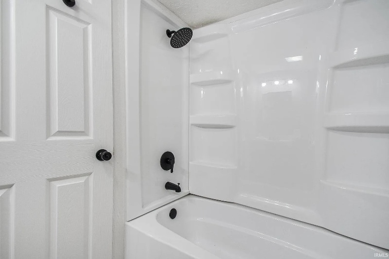 Building Photo - 1911 Clyde St