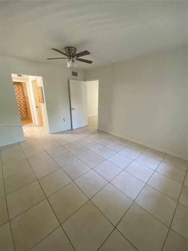 Building Photo - 8520 SW 133rd Avenue Rd