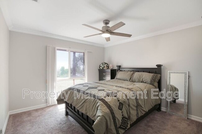 Building Photo - 25502 Jaclyn Ave