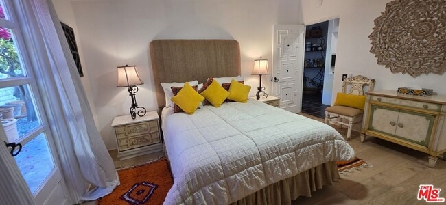 Building Photo - 2231 S Caliente Dr