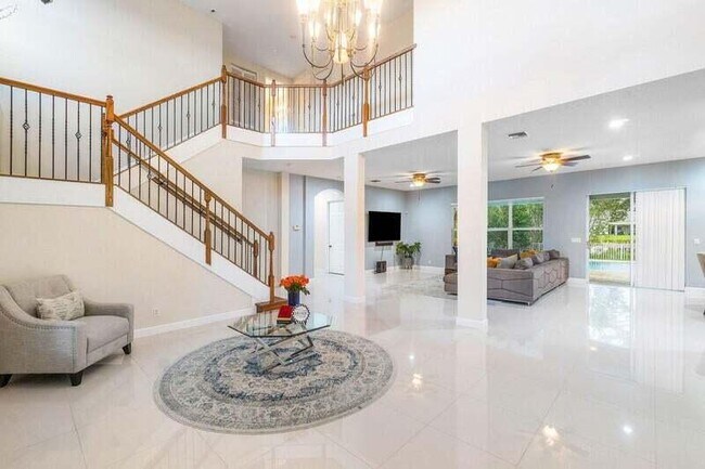 Building Photo - 9271 Madewood Ct