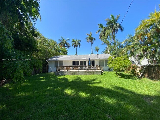 Primary Photo - 1206 Tyler St