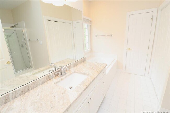 Building Photo - 5445 Brushy Meadows Dr