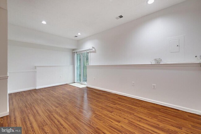 Building Photo - 10528 Joyceton Dr
