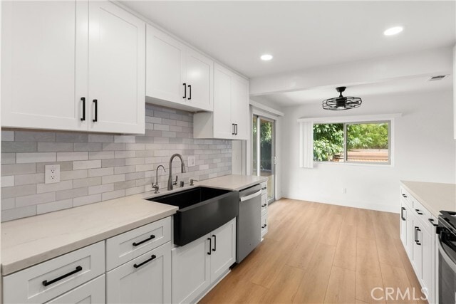 Building Photo - 18012 Avolinda Dr