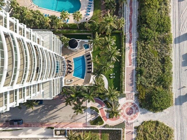 Building Photo - 4201 Collins Ave