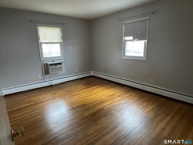 Building Photo - 239 Cherry Hill Dr