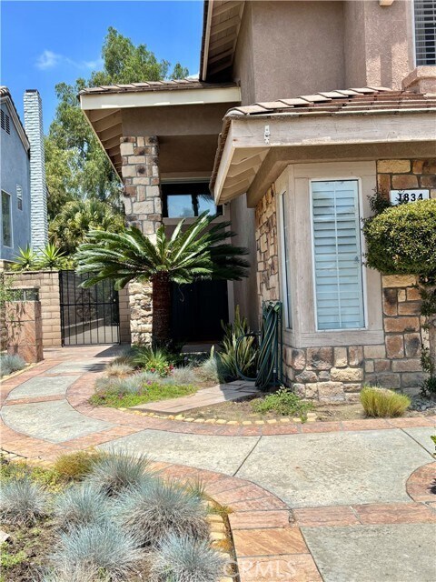 Building Photo - 1834 Berryhill Dr