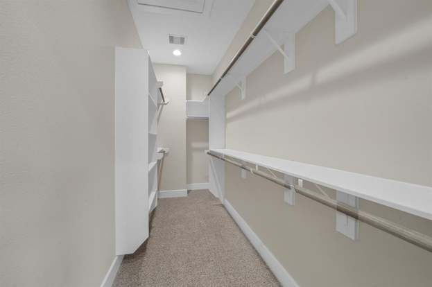 Building Photo - 2915 Sherwood Grn Ln