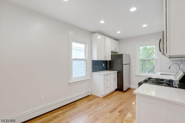 Building Photo - 161 Ashland Ave