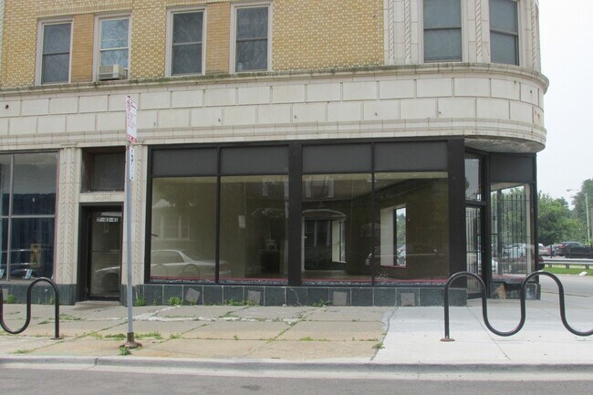 Primary Photo - 1729 W 91st St