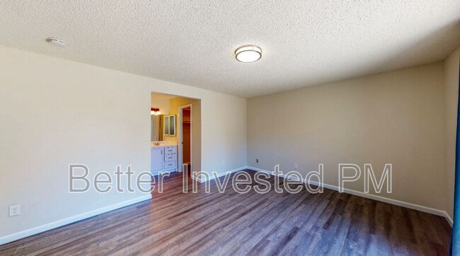 Building Photo - 1500 Peterson Ln