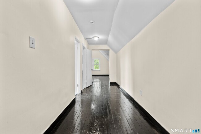 Building Photo - 144 Gilbert Ave