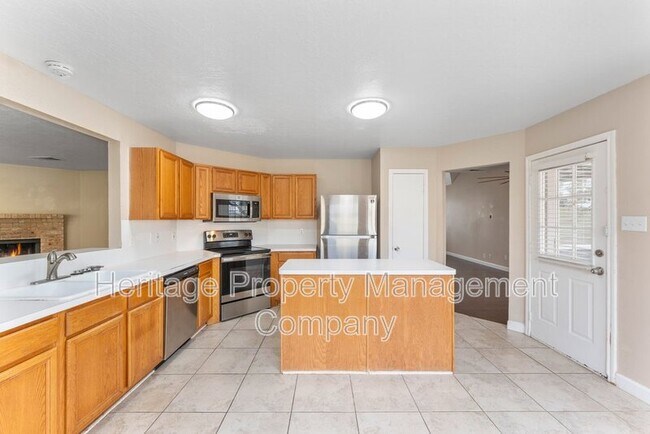 Building Photo - 13115 Almond Bend Dr