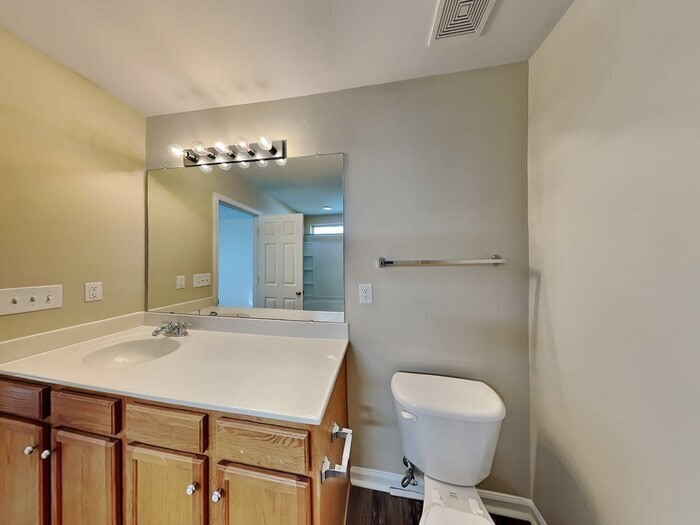 Building Photo - 2921 Deep Cove Dr NW