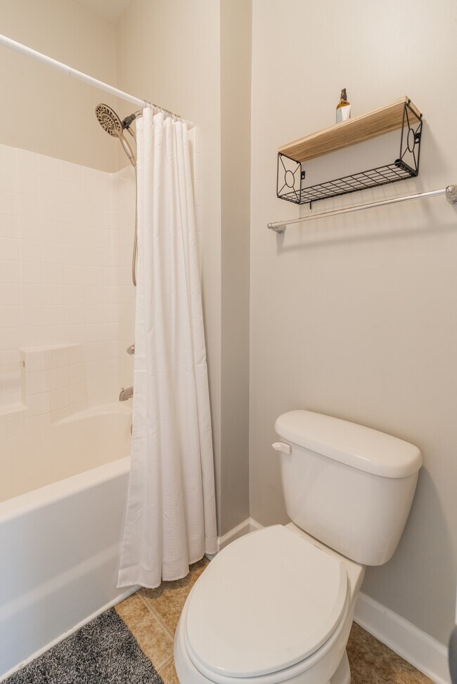 Building Photo - 8513 Loxton Cir