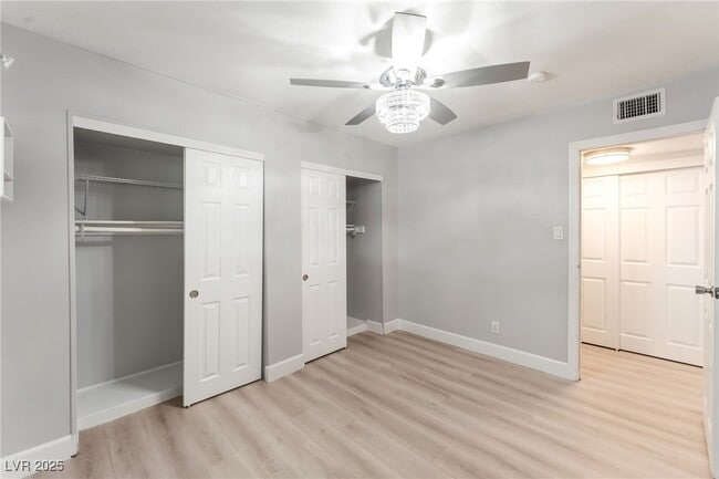 Building Photo - 2905 Kings Way