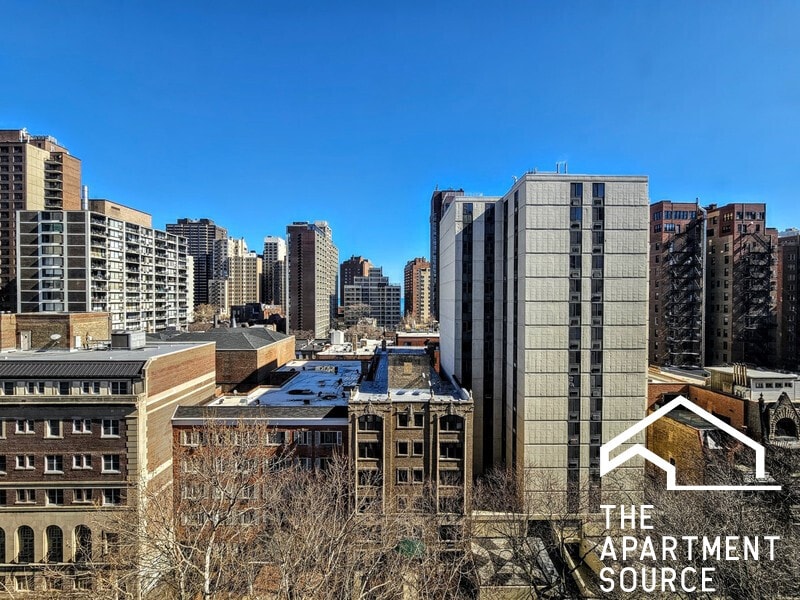 Building Photo - 1344 N Dearborn St