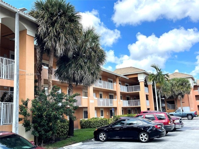 Building Photo - 6900 SW 39th St