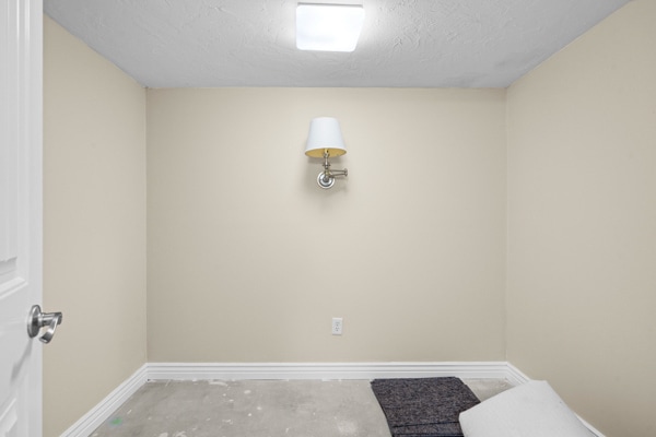 Building Photo - 2434 Brookcliff Dr