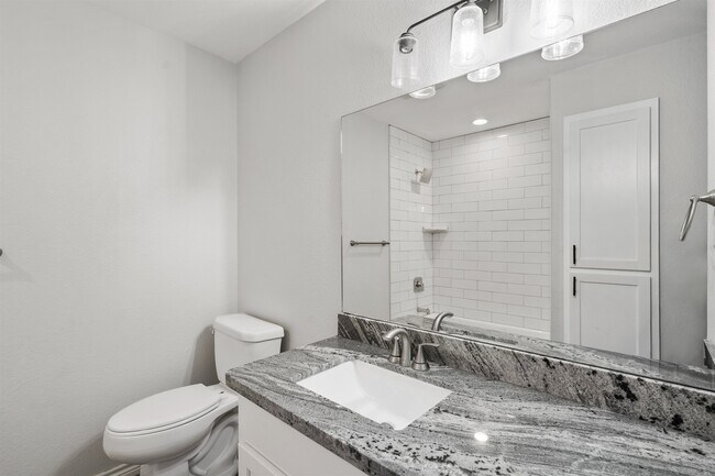 Building Photo - 108 Jaimie Way