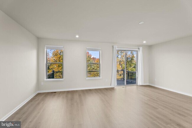 Building Photo - 6244 Folly Ln