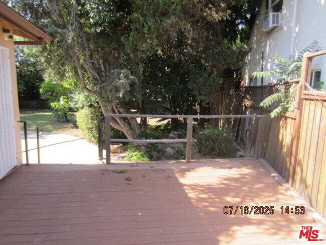 Building Photo - 12715 Hartland St