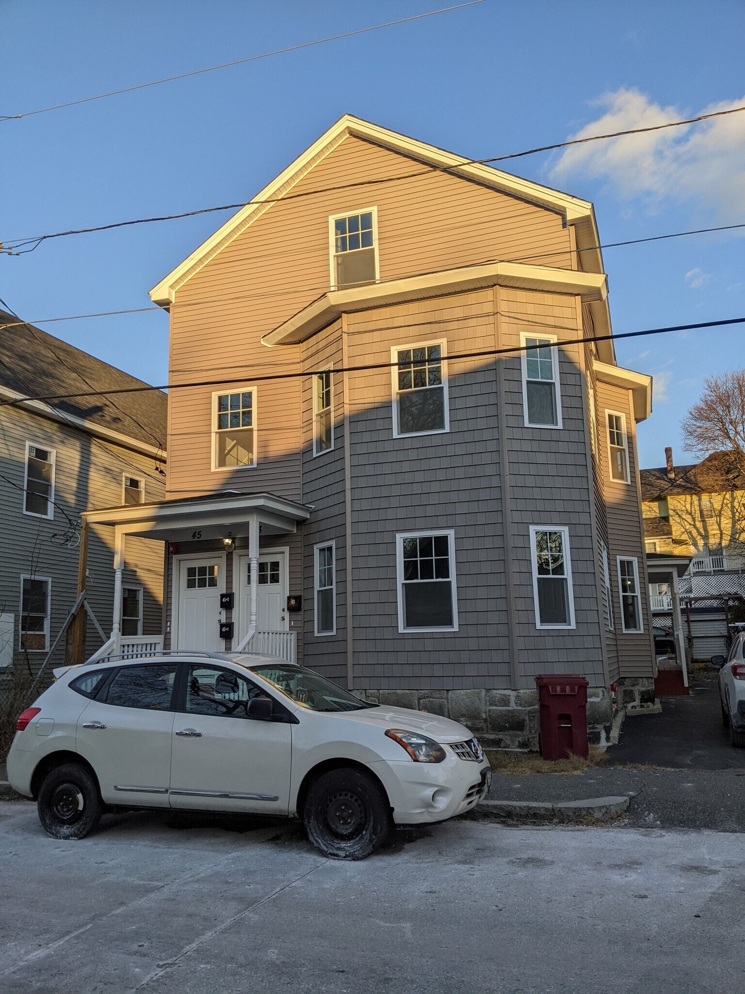 Building Photo - 43 Clare St