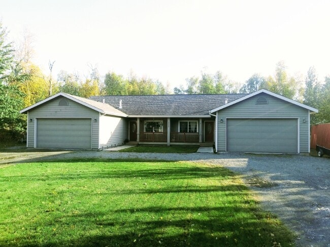 Building Photo - 3320 E Beech Way