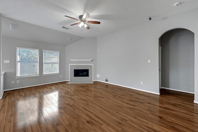 Building Photo - 16711 Moss Green Ct