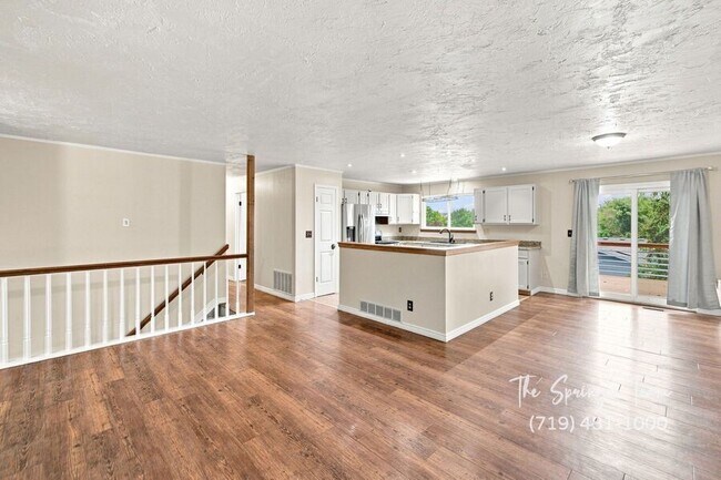 Building Photo - 3060 Maverick Dr