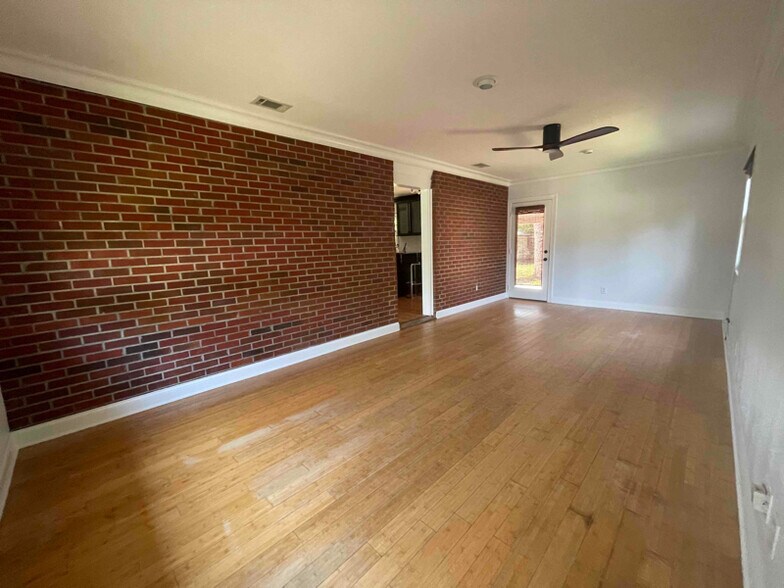 Building Photo - 3708 Whispering Pines Dr