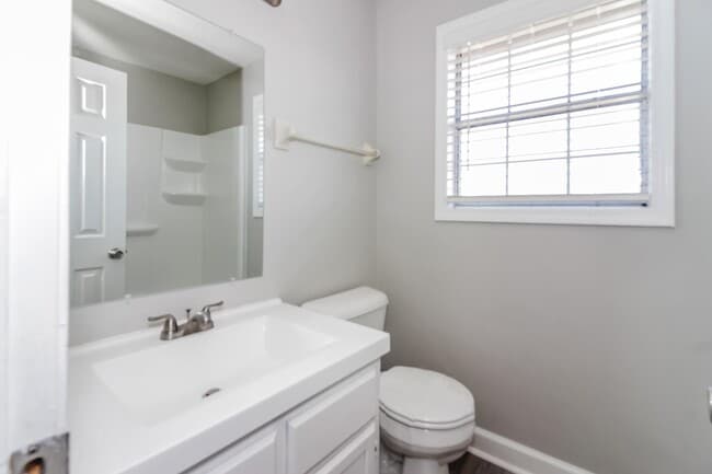 Building Photo - 7172 Market Square Dr