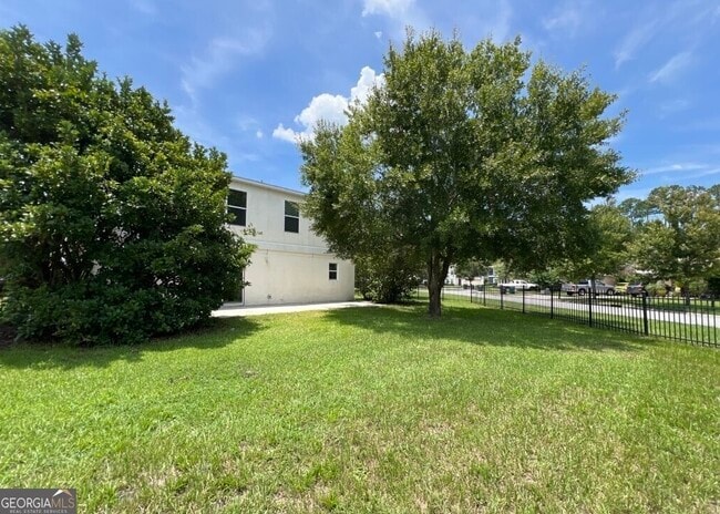 Building Photo - 405 Brooklet Cir