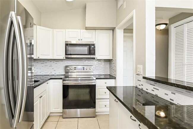 Building Photo - 3521 Schwalbe Dr