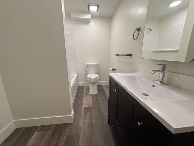 Building Photo - MOVE IN SPECIAL-- DECEMBER RENT FREE--Wonderful Single-Family Home in The Highland Area