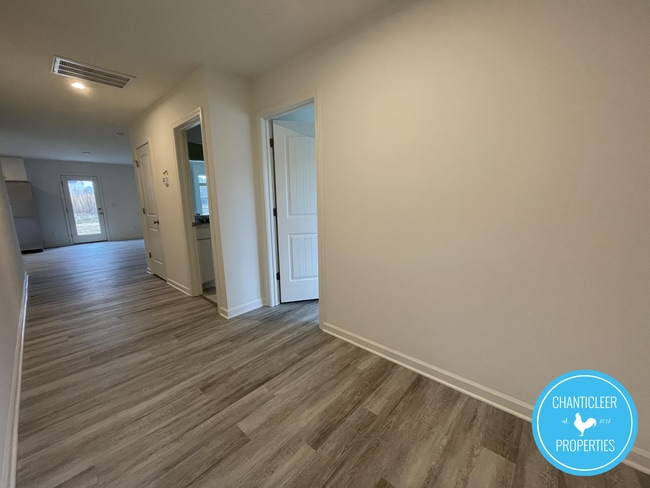 Building Photo - 49 Suhani Ln